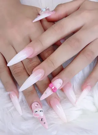 ネイル 佐藤 依娜のネイルデザイン