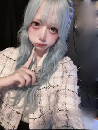 カラー ロング ホワイト&レイヤーカ ットエクステ長畠俊輔のヘアスタイル