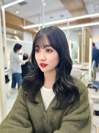 ロング レイヤーカット/ 顔まわり/アオイのヘアスタイル