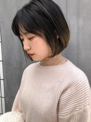 ミディアム カラー THE DAY所属・AKI HASHIMOTOのヘアスタイル