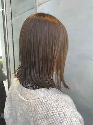 ミディアム カラー brace 小笹花純のヘアスタイル