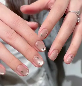 ネイル 小 雨のネイルデザイン