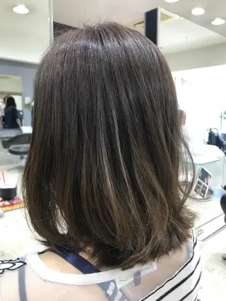 ミディアム カラー Adachi Fujikoのヘアスタイル