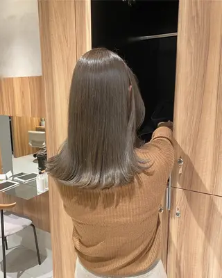ミディアム 透明感モテ艶髪カラー Gallicaイリサのヘアスタイル