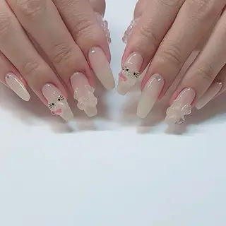 カラー モリ アユミのネイルデザイン