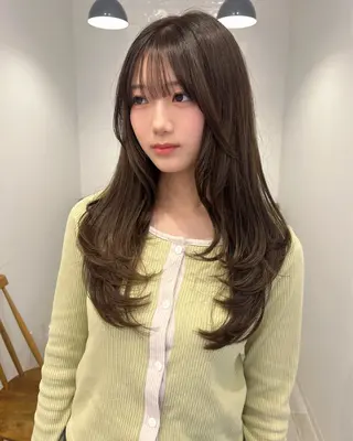 ロング カラー レイヤーカット/長岡 グレージュ/マユ🎀のヘアスタイル