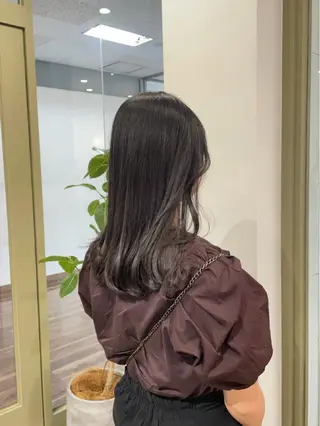 セミロング カットパーマモデル 山中 遥のヘアスタイル