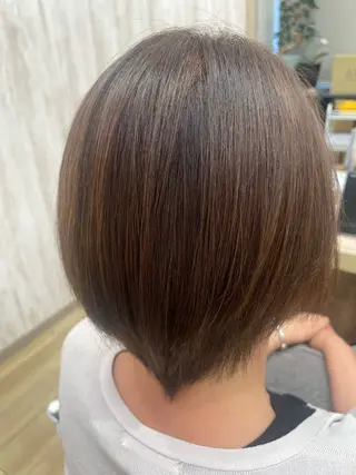 ショート カラー 山下 琴未のヘアスタイル