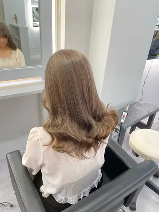 セミロング カラー ヘアアレンジ Cielro【 シェイロ 】所属・Cielro/ダブル カラー/西田咲希のヘアスタイル