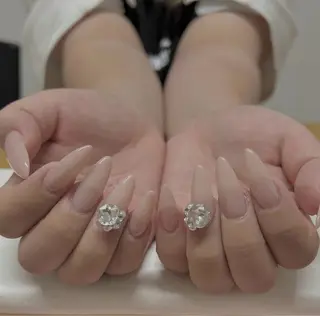 ネイル mio 🫧のネイルデザイン