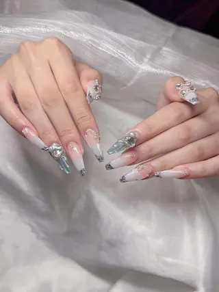 ネイル Lee Nailsのネイルデザイン