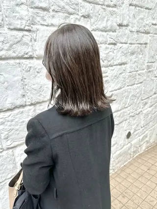 セミロング カラー 地毛風/グレージュ よしだひろのじょうのヘアスタイル