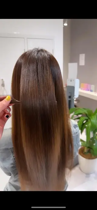 ロング emu所属・小顔カット/レイヤー 美髪特化/千葉中央のヘアスタイル