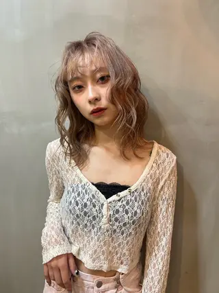 セミロング L STUDIO所属・ハイトーン/ブリーチ 🧁soraのヘアスタイル