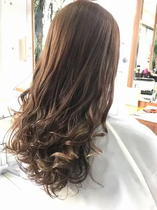 セミロング カラー 白髪ぼかしハイライト 柳川拓哉のヘアスタイル