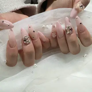 ネイル 東 千夏のネイルデザイン