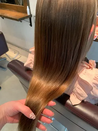 ロング カラー 透明感/オリーブ/ グレージュ/YUKAのヘアスタイル