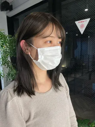 ミディアム カラー yuri/オリーブ/ 暖色カラー/レイヤーのヘアスタイル