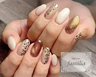 ネイル -nailroom- familiaのネイルデザイン