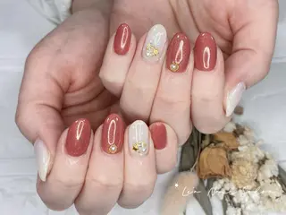 ショート カラー ネイル Lea NAILsalon所属・Le’a NailSalonのネイルデザイン