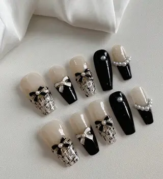 ネイル モナ& あきのネイルデザイン