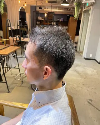 ショート カラー メンズ Levi所属・梶山 真緒のヘアスタイル