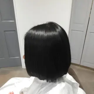 ショート 安岡美咲✂︎ 艶カラー/髪質改善のヘアスタイル