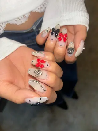 ネイル Beauty Salon amour所属・Seven's / NANAのネイルデザイン