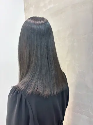 セミロング W-TOKYO所属・艶髪ストレート🫶 AYANAのヘアスタイル