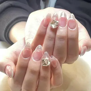 ネイル RAFFINE 月🦋🩵のネイルデザイン