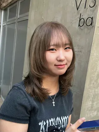 ミディアム カラー いぐち しょうた🫧 ブリーチカラー🫧のヘアスタイル