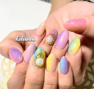 ネイル 艶々の美爪を〜 【リリアーナ】のネイルデザイン