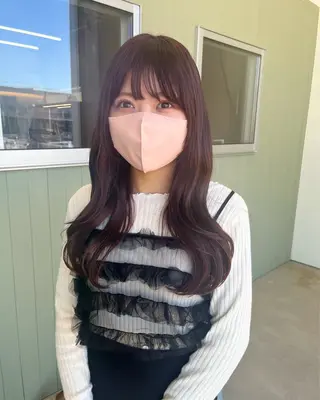 ロング 林 優花のヘアスタイル