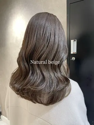 セミロング salowin銀座6丁目所属・銀座 Megumiのヘアスタイル