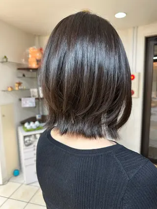 ミディアム ⭐️レイヤーカット 大人気　三澤康司⭐️のヘアスタイル