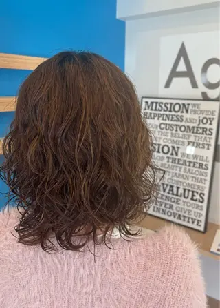 パーマ 宮城 舞尋のヘアスタイル
