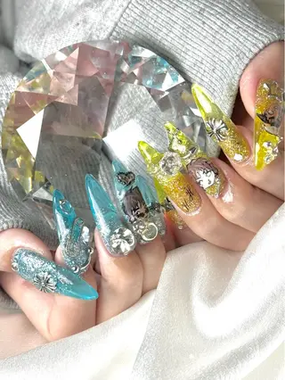 ネイル ルシイ🎀新宿長さ 出しパーツ専門店のネイルデザイン