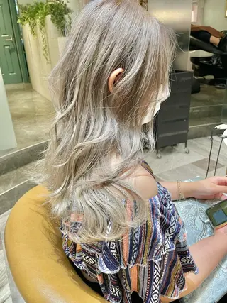 セミロング カラー 脱白髪染め/ 髪質改善/ハクのヘアスタイル