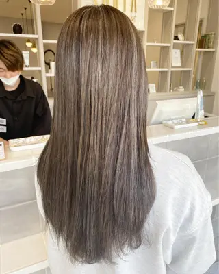 ロング カラー 渡辺　亮/ 白髪ぼかし/髪質改善のヘアスタイル