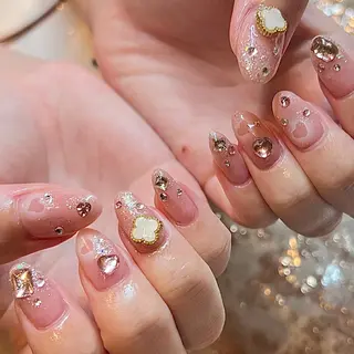 ショート H🌺 NAILのネイルデザイン