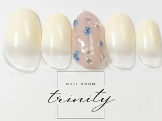 ネイル Trinity staffのネイルデザイン