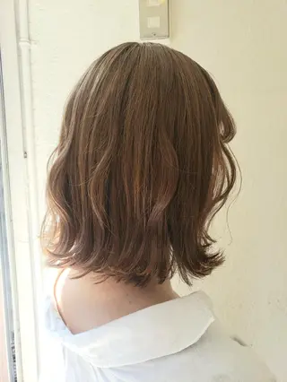 ミディアム 🇰🇷透明感×ハイ トーン🌟tomoのヘアスタイル