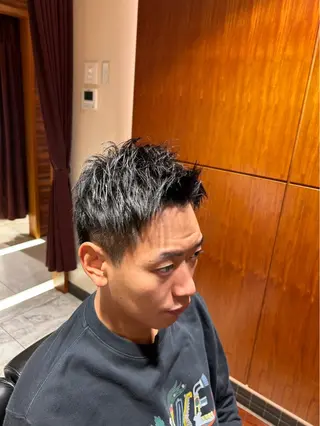 ショート 奥山岳冬 おくやま たかとのヘアスタイル