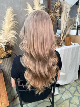 ロング エクステ・髪質改善・ ブリーチ・吉田大介のヘアスタイル