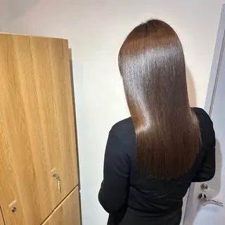 ロング 岡田 佳子のヘアスタイル