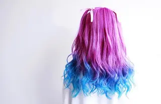 ロング JUNS所属・派手髪 美容師JUNのヘアスタイル