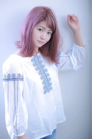 ミディアム 伊藤 裕貴のヘアスタイル