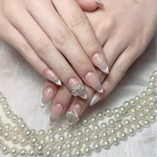 ネイル Iris  Nail所属・Rosaline 💕💕のネイルデザイン