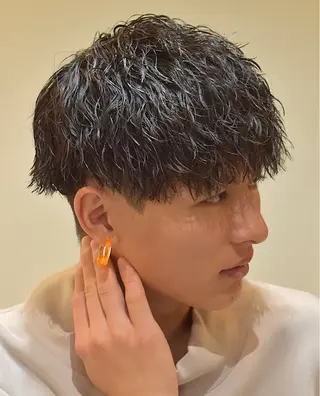 ショート QUONHEAL(クオンヒール)所属・重名 陸のヘアスタイル