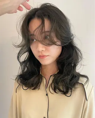 ミディアム カラー suvvy hairsalonのヘアスタイル